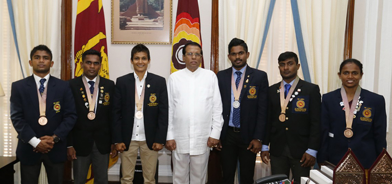 President_felicitates_Sri_Lankan_Sportsmen_and_women_who_performed_20180427_01_leftup-1