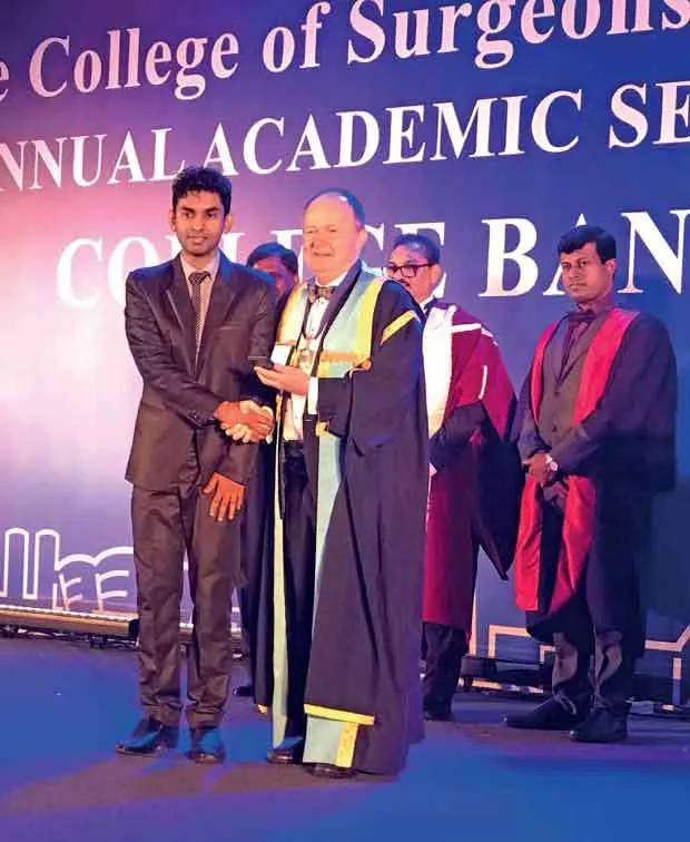 image_1536177953-f4149a6508