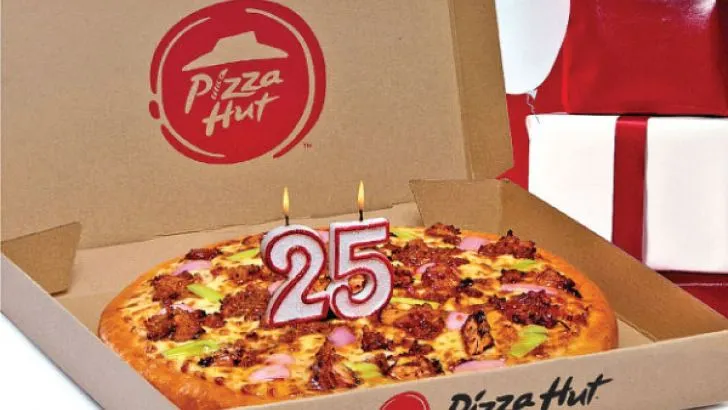 z_bus-pv-Pizza-Hut-c