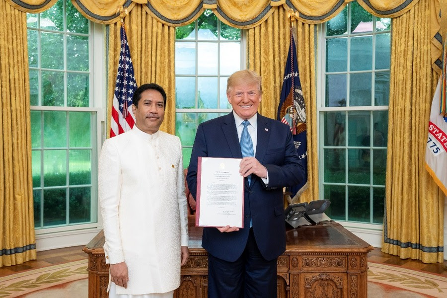 Ambassador of Sri Lanka to the United States, E. Rodney M. Perera, presented his credentials to the President of the United States of America, Donald J. Trump